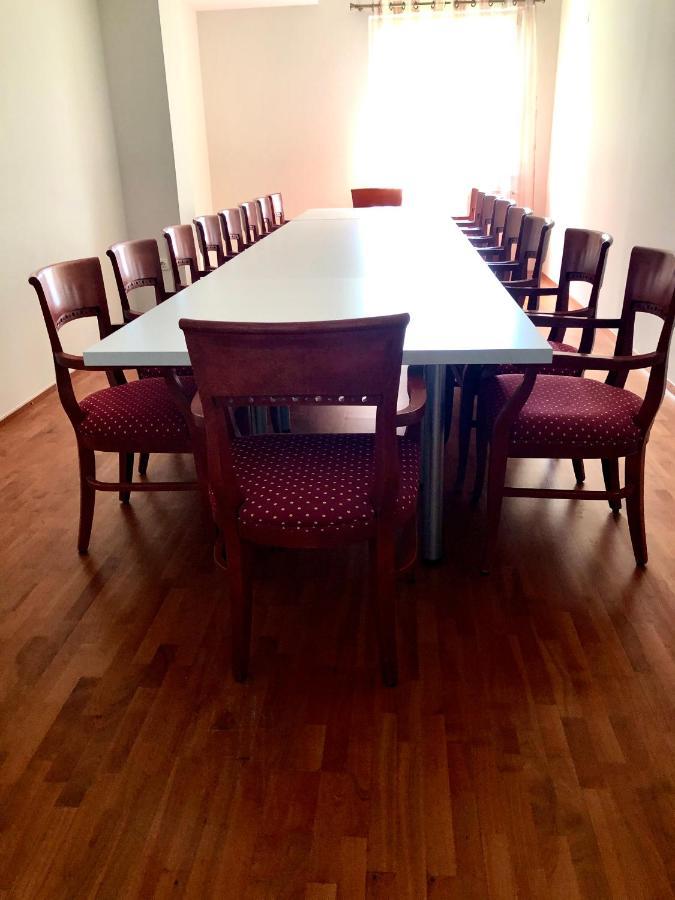 Hotel Medno Bagian luar foto