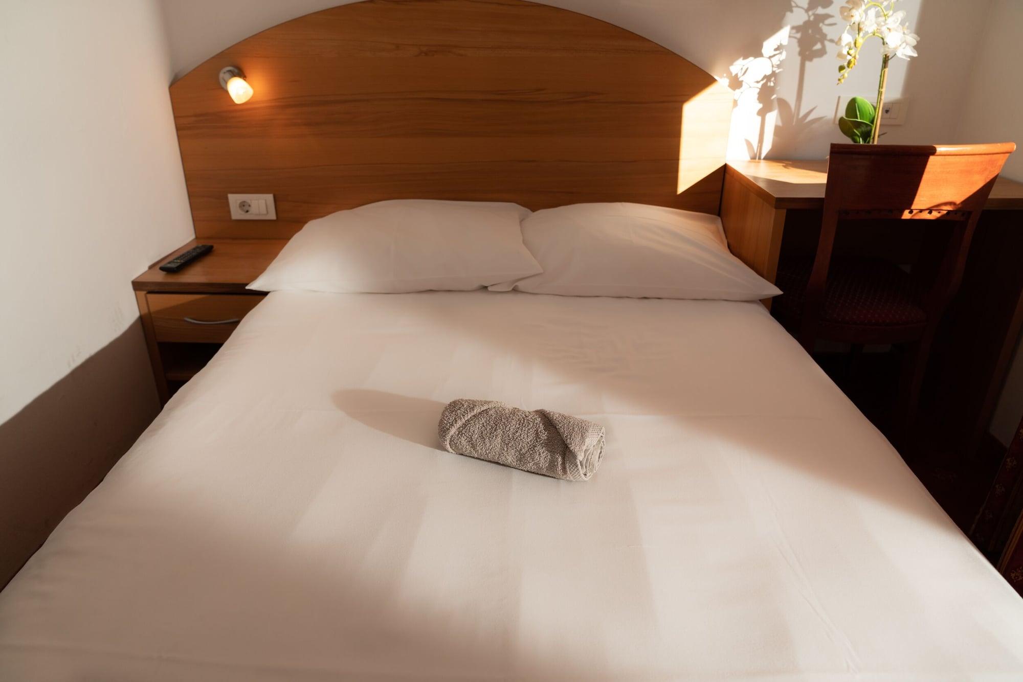 Hotel Medno Bagian luar foto