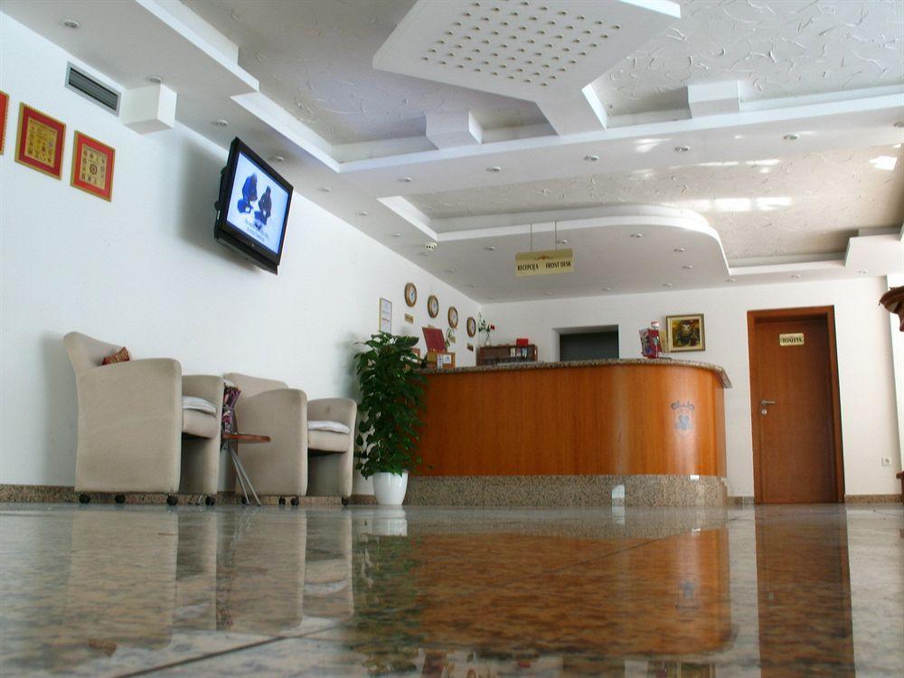 Hotel Medno Bagian luar foto