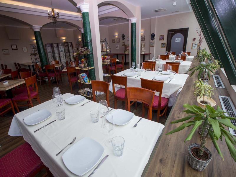 Hotel Medno Bagian luar foto
