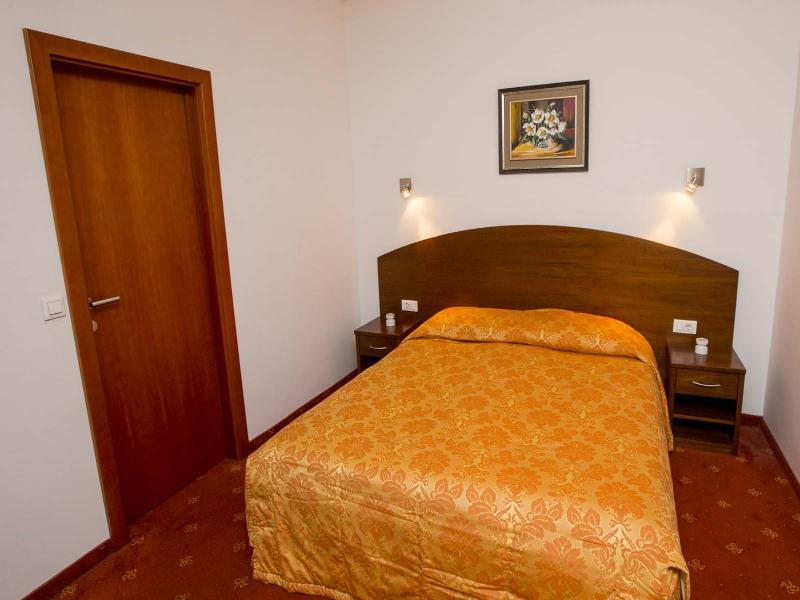 Hotel Medno Bagian luar foto