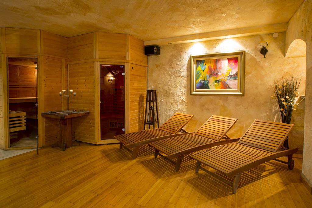 Hotel Medno Bagian luar foto