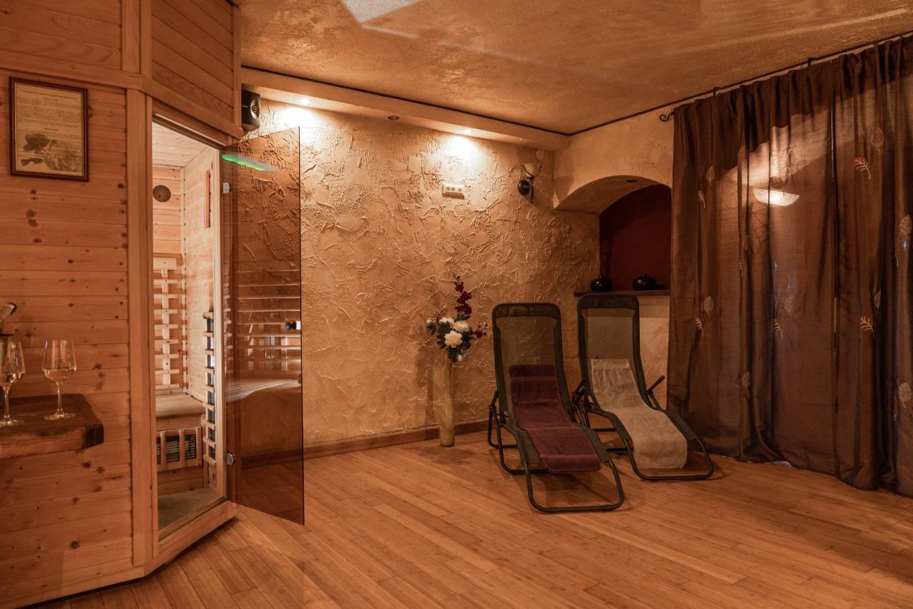 Hotel Medno Bagian luar foto