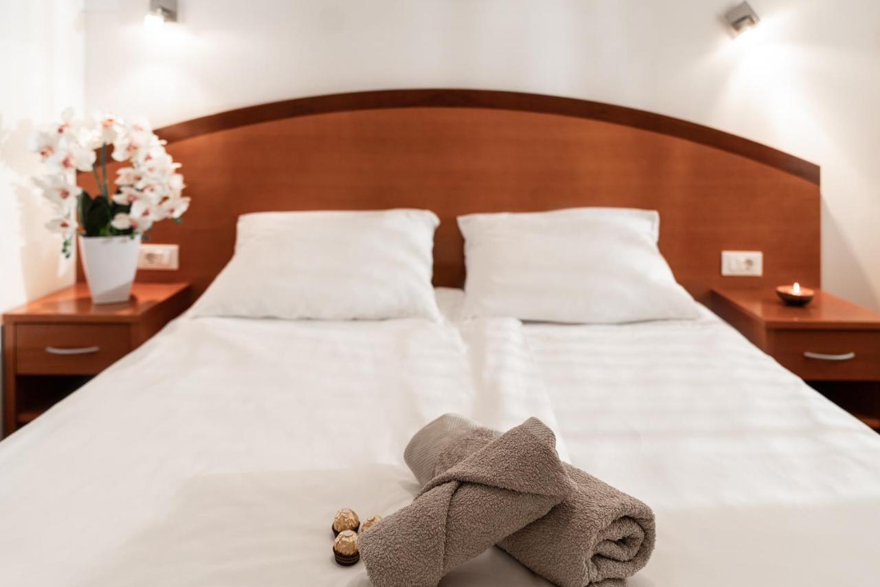 Hotel Medno Bagian luar foto